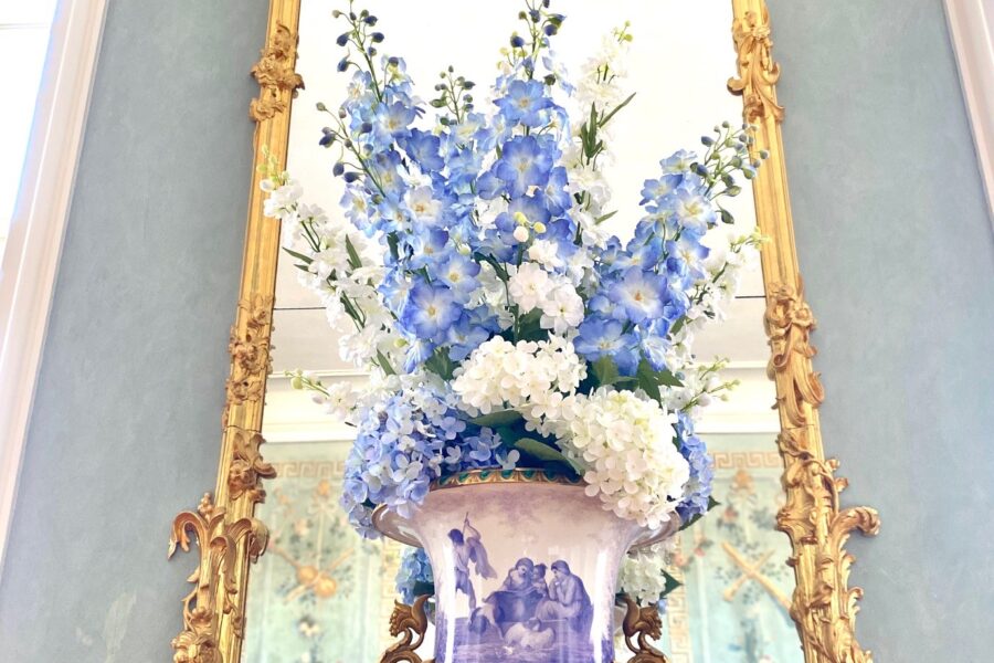 gallery-item