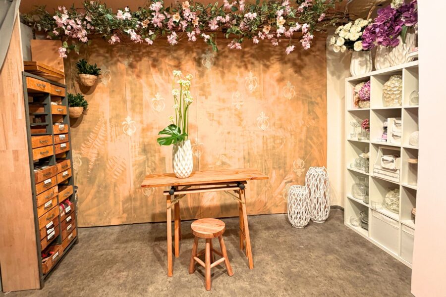 gallery-item